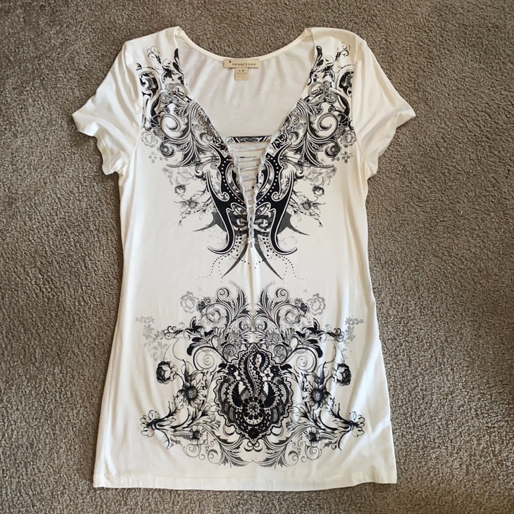 Forever 21 tee